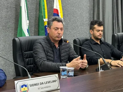 O deputado aproveitou o momento ainda para fazer uma análise do cenário político nacional e internacional