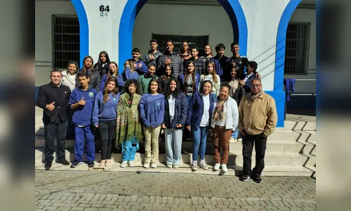 Alunos debatem desigualdade social em projeto no Colégio Santos Dumont