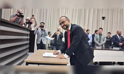 Dr. Odarlone toma posse como vereador em Apucarana