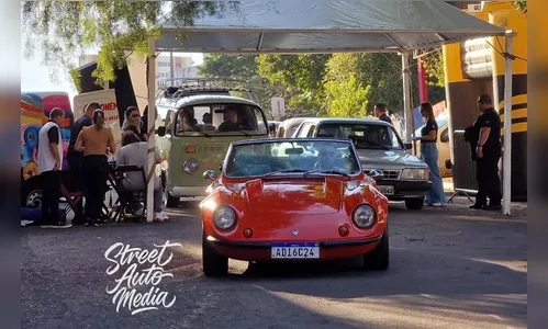 1º Encontro de Veículos Antigos lota espaço do Lagoão em Apucarana