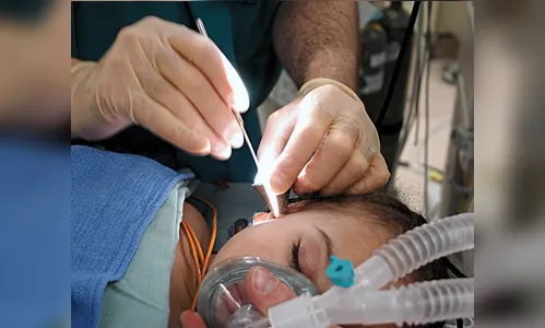 Vacinação pode prevenir a perda auditiva infantil, alerta pesquisa