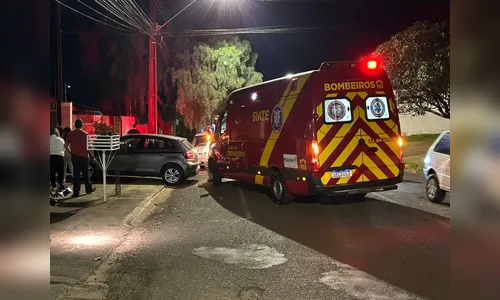 Entregador quebra perna em batida entre moto e carro em Apucarana