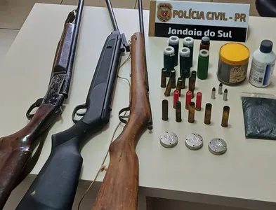 Armas apreendidas na casa do suspeito
