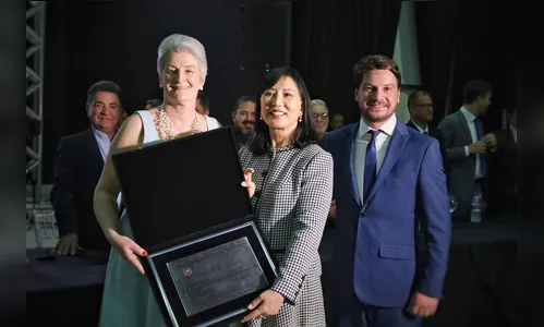 Presidente do TJ/PR Lídia Maejima recebe título de Cidadã Benemérita