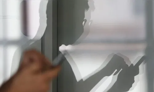 Homem cria perfis falsos em Mauá da Serra e ameaça divulgar nudes