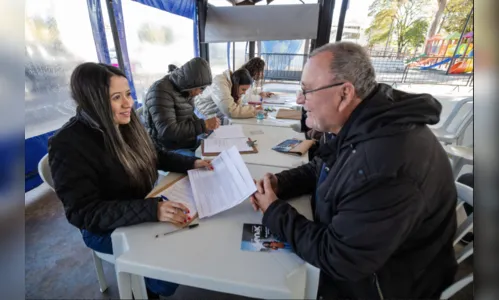 Feirão 50+ oferece emprego e qualificação em Apucarana