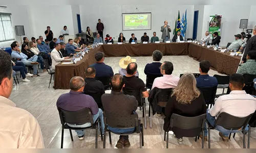 Amuvi discute fortalecimento da sericicultura no Vale do Ivaí