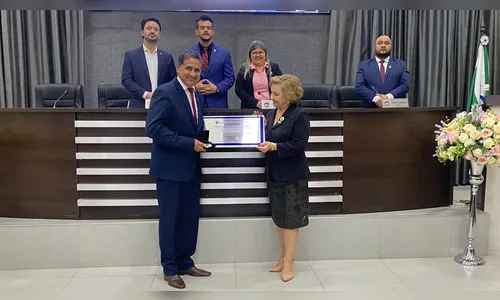Cleuza Maria Rizo recebe o título de cidadã honorária de Apucarana