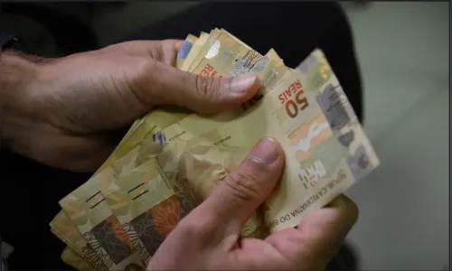 Proposta do Orçamento de 2026 prevê salário mínimo de R$ 1.631