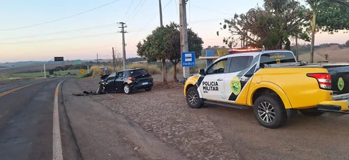 Onix bateu contra poste