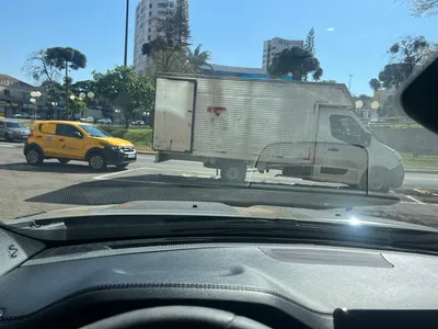 Vaga fica no entorno da Praça do Redondo