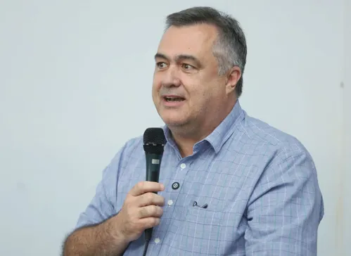 Beto Preto deixa Secretaria de Saúde para concorrer nas eleições de outubro