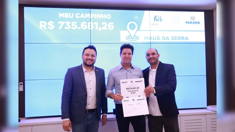 O prefeito Giva e o secretário do Trabalho, Qualificação e Renda, Do Carmo, participaram do ato