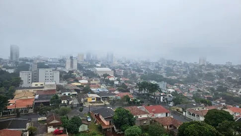 Apucarana tem 98% de probabilidade de chuva neste domingo de eleições
