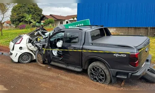 Colisão entre carro e caminhonete deixa jovem morto na BR-163