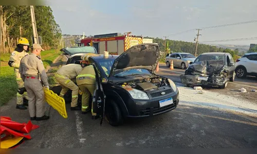 Acidente grave deixa dois feridos na BR-376 em Apucarana