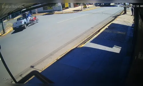 Vídeo mostra acidente que deixou motociclista ferido em Apucarana; veja