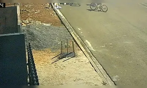 Vídeo mostra menina sendo atingida por tiro no meio da rua em Marilândia do Sul (PR)