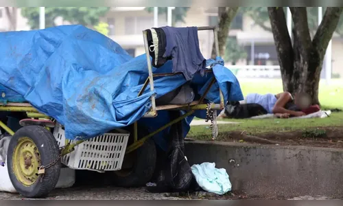 Arapongas forma comitê e instala placas sobre população de rua