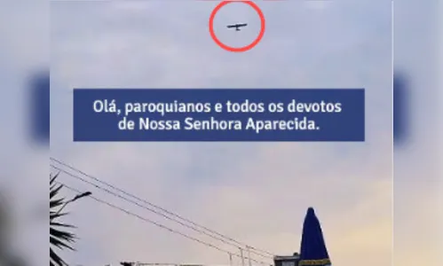 Padre usa avião para convidar fiéis para missa em Apucarana (PR)