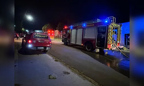 Incêndio em empresa de couro mobiliza bombeiros em Apucarana