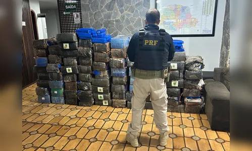 PRF apreende 1,6 tonelada de maconha em Arapongas