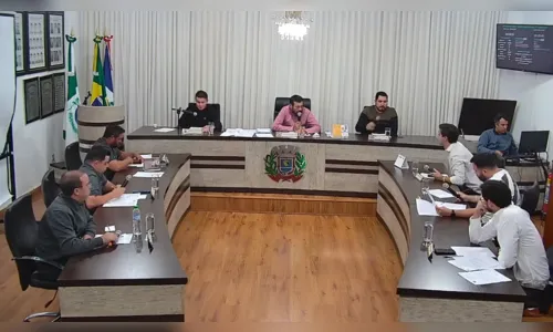 Aprovação de CP gera confusão e denúncia de agressão em Califórnia