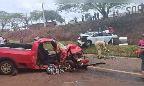 Colisão entre carros deixa quatro feridos na PR-466 em Ivaiporã