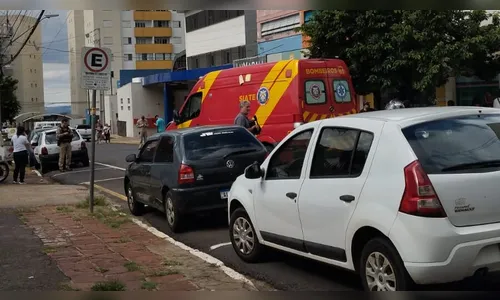Motociclista fica ferido após acidente na área central de Apucarana