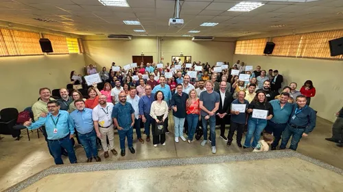 Autoridades durante evento na UTFPR em Apucarana