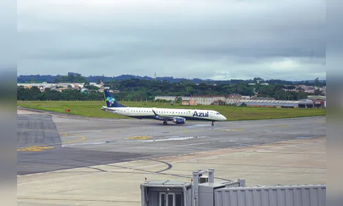 Voo da Azul é cancelado após passageiro fazer falsa ameaça de bomba no PR