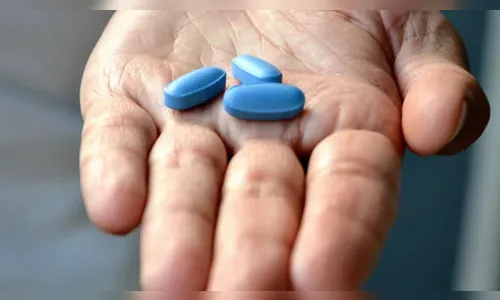 Jovem toma remédio para disfunção erétil e morre após jogar futebol