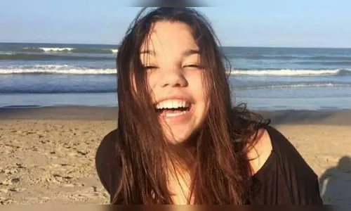 Universidade do PR aprova diplomação póstuma de estudante assassinada