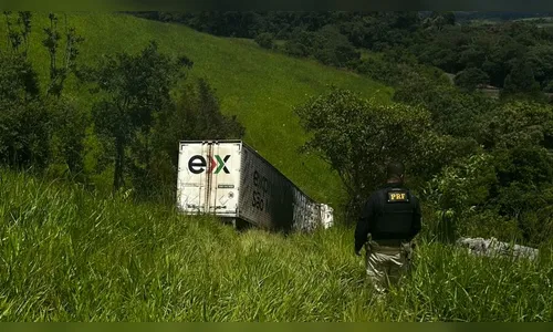 Motorista de 55 anos morre carbonizado após acidente entre Mauá da Serra e Ortigueira