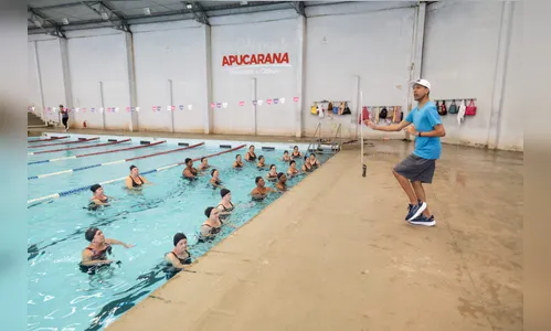 Apucarana retoma em abril aulas de natação e hidroginástica; inscrições serão apenas pela internet