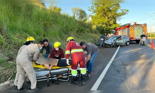 Acidente com quatro veículos deixa cinco feridos na Avenida Brasil em Apucarana