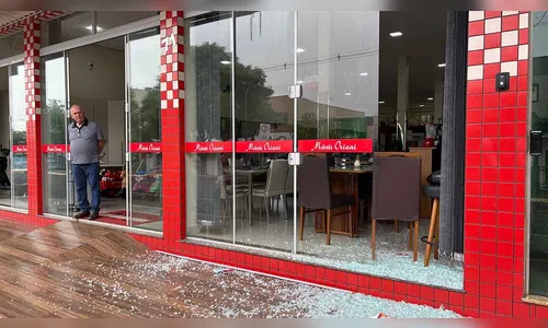 Loja de móveis de Jardim Alegre é alvo de arrombamento e furto; veja vídeos