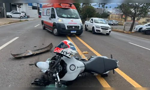 Colisão deixa motociclista ferido na Avenida Minas Gerais em Apucarana