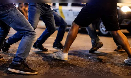 Briga na Avenida Brasil em Ivaiporã deixa três pessoas feridas