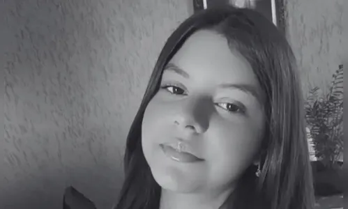 Adolescente de 13 anos morre atropelada por ônibus escolar no PR