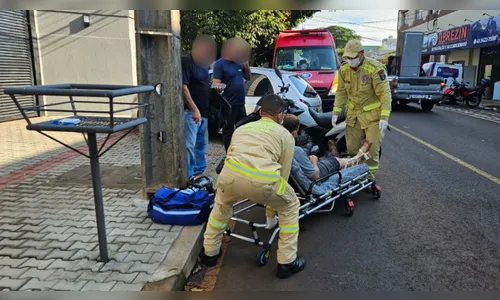 Motociclista fica ferido após acidente entre carro e moto em Apucarana