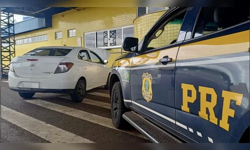 Carro avaliado em R$ 40 mil é recolhido no PR com débitos que superam R$ 85 mil