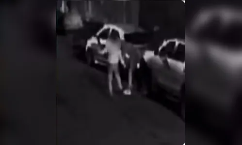 Assaltantes provocam acidente para roubar joias de motorista em Londrina