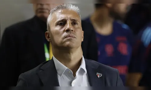 São Paulo anuncia a saída do técnico Hernán Crespo mesmo brigando no topo do Brasileirão