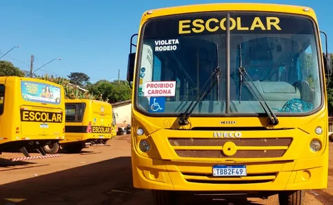 Violência teria ocorrido dentro de um ônibus do transporte escolar