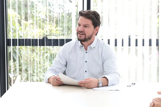 Prefeito sanciona lei para melhoria na carreira dos professores da rede municipal de Arapongas