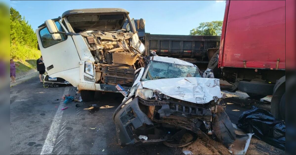 Acidente grave bloqueia a BR-376 no sentido norte e deixa vítima fatal na em Mauá da Serra