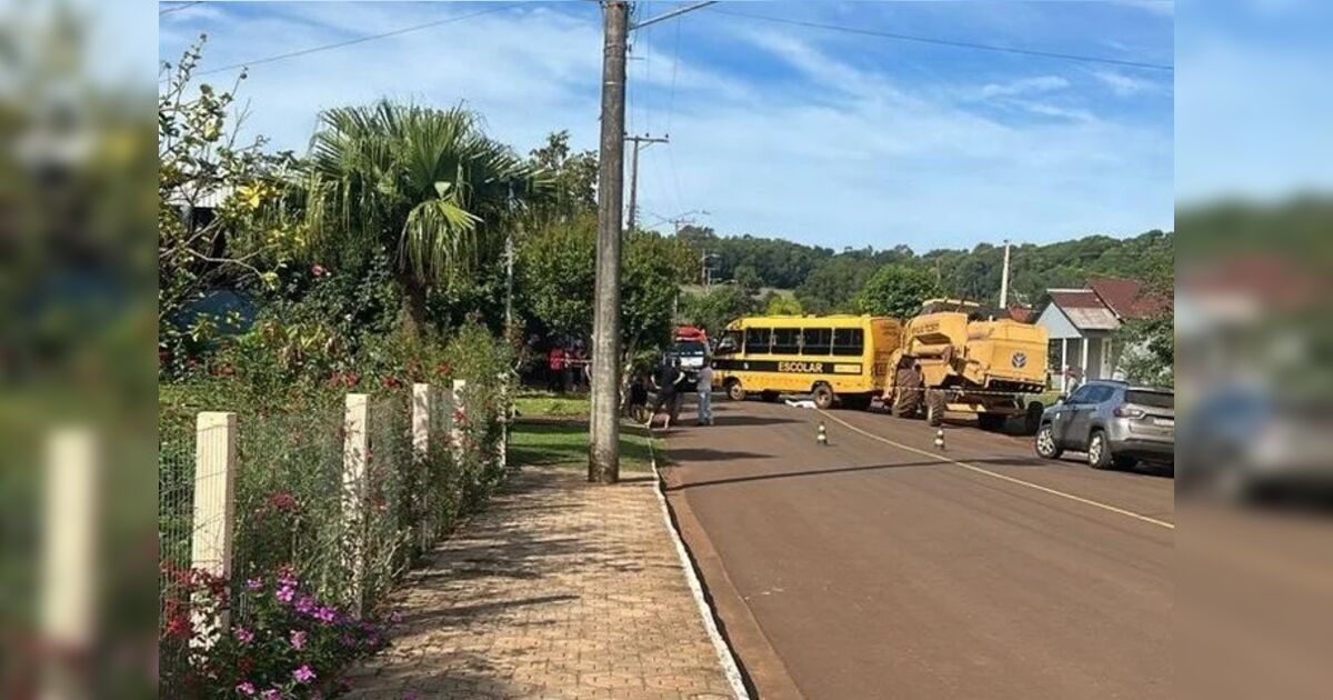 Ônibus escolar de prefeitura se movimenta sozinho e mata idoso no RS