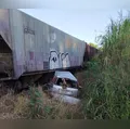 Acidente entre carro e trem deixa motorista ferido em Jandaia do Sul