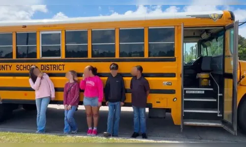Motorista de ônibus escolar desmaia ao volante e crianças se juntam para frear veículo